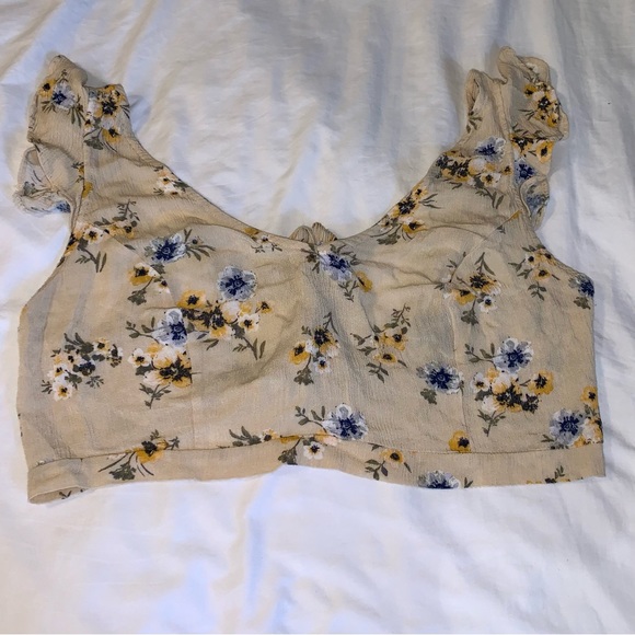 Bundle Of 2 Boutique Floral Crop Tops - Picture 6 of 8